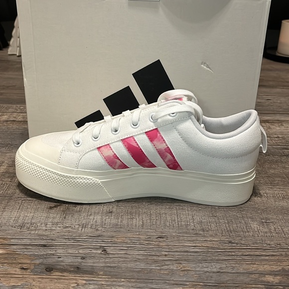 NWT Adidas Bravada 2.0 Platform Women's Shoes - White/Pink - ID5576 - Picture 8 of 16